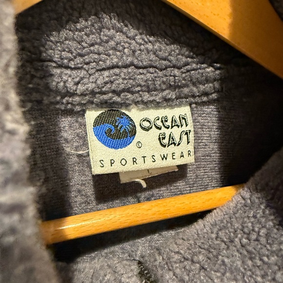 Wolf Print Fleece sweater - Picture 3 of 3